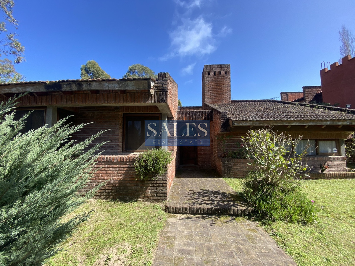 Casa ID.766 - Casa en una sola planta, 3 dormitorios en Pinares, Punta del Este.