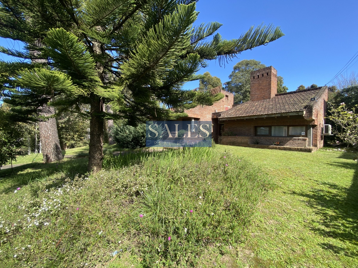 Casa ID.766 - Casa en una sola planta, 3 dormitorios en Pinares, Punta del Este.