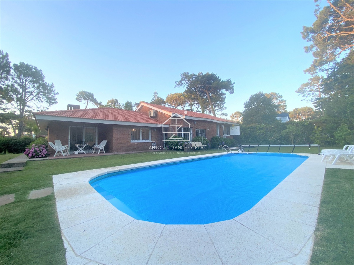 Casa ID.2909 - Chalet en Lugano con piscina climatizada y todas las comodidades.