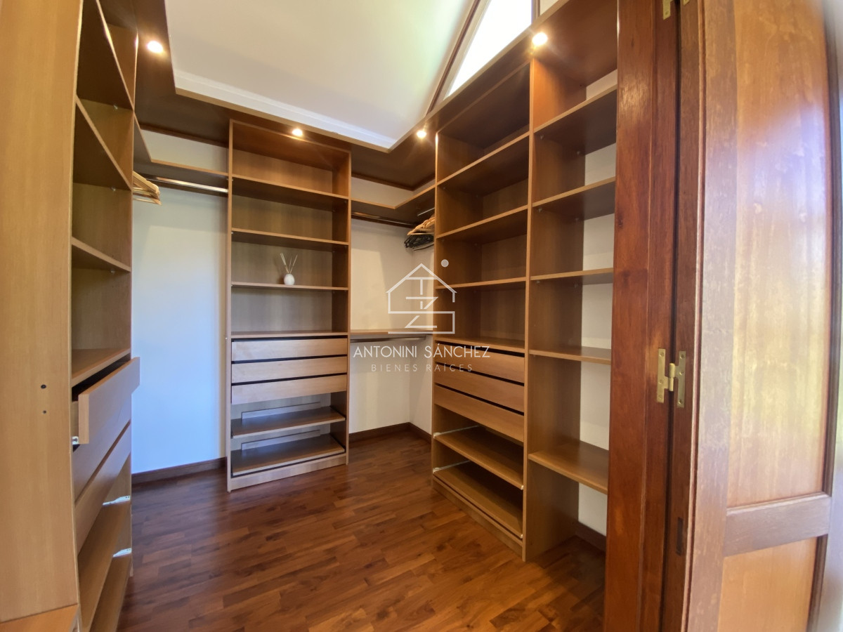 Casa ID.2795 - Venta Casa 6 dormitorios Mansa Punta del Este