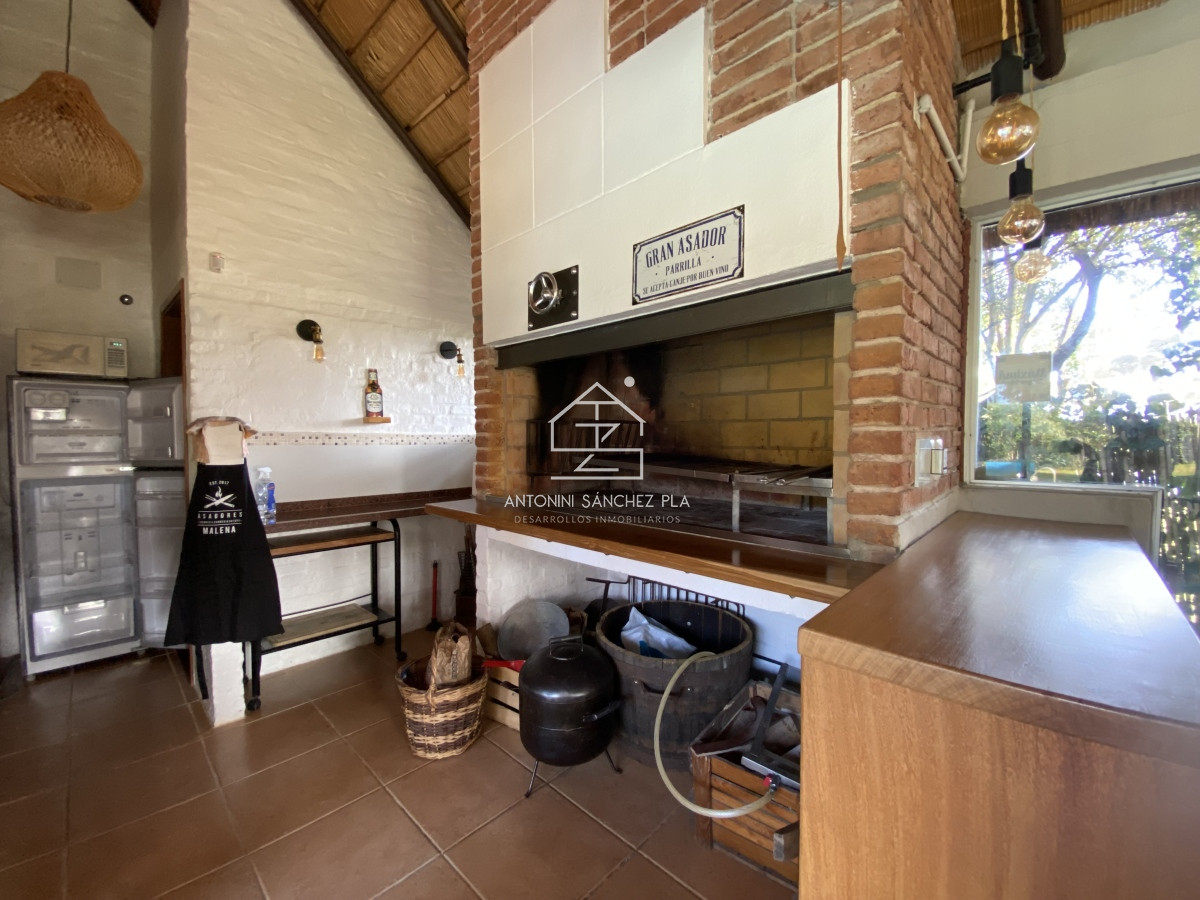 Casa ID.2909 - Chalet en Lugano con piscina climatizada y todas las comodidades.