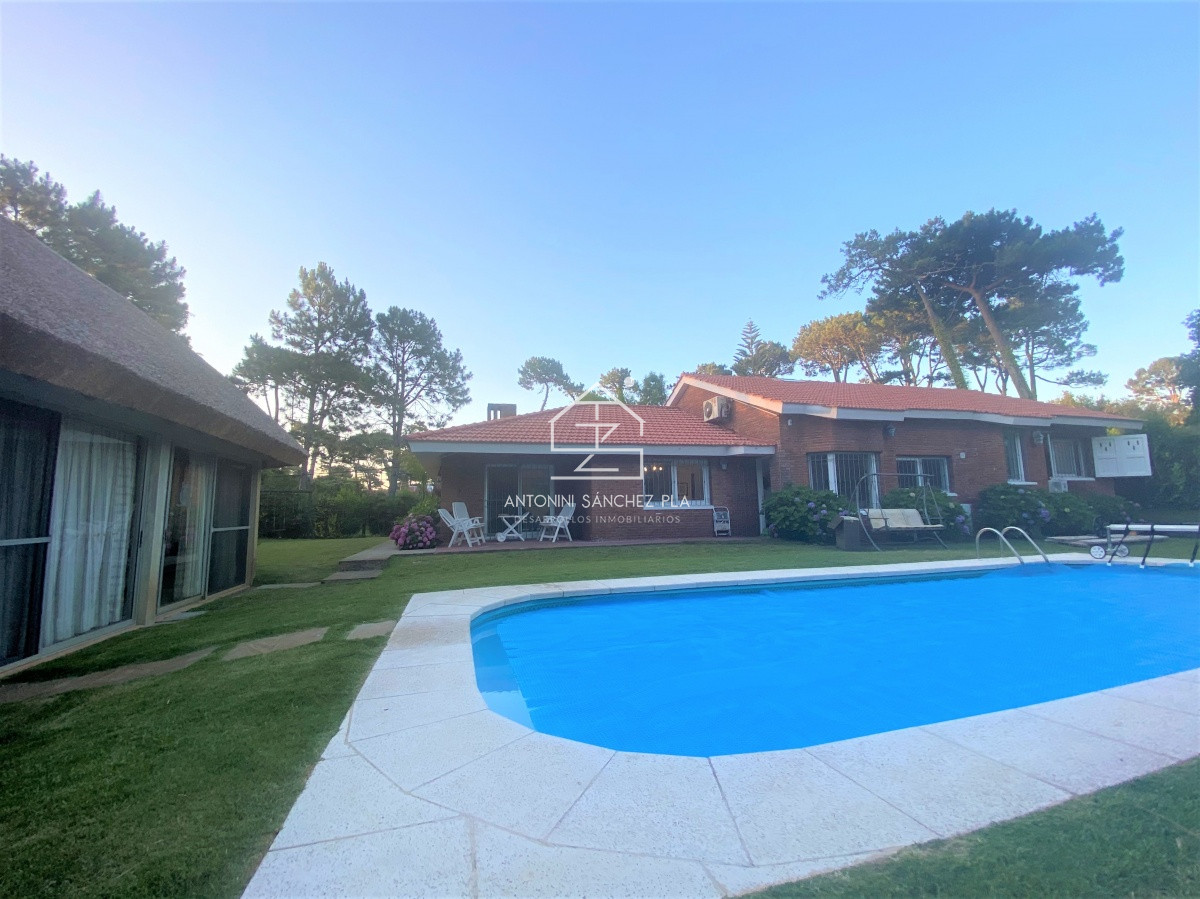 Casa ID.2909 - Chalet en Lugano con piscina climatizada y todas las comodidades.