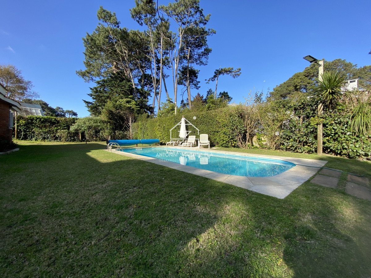 Casa ID.2909 - Chalet en Lugano con piscina climatizada y todas las comodidades.