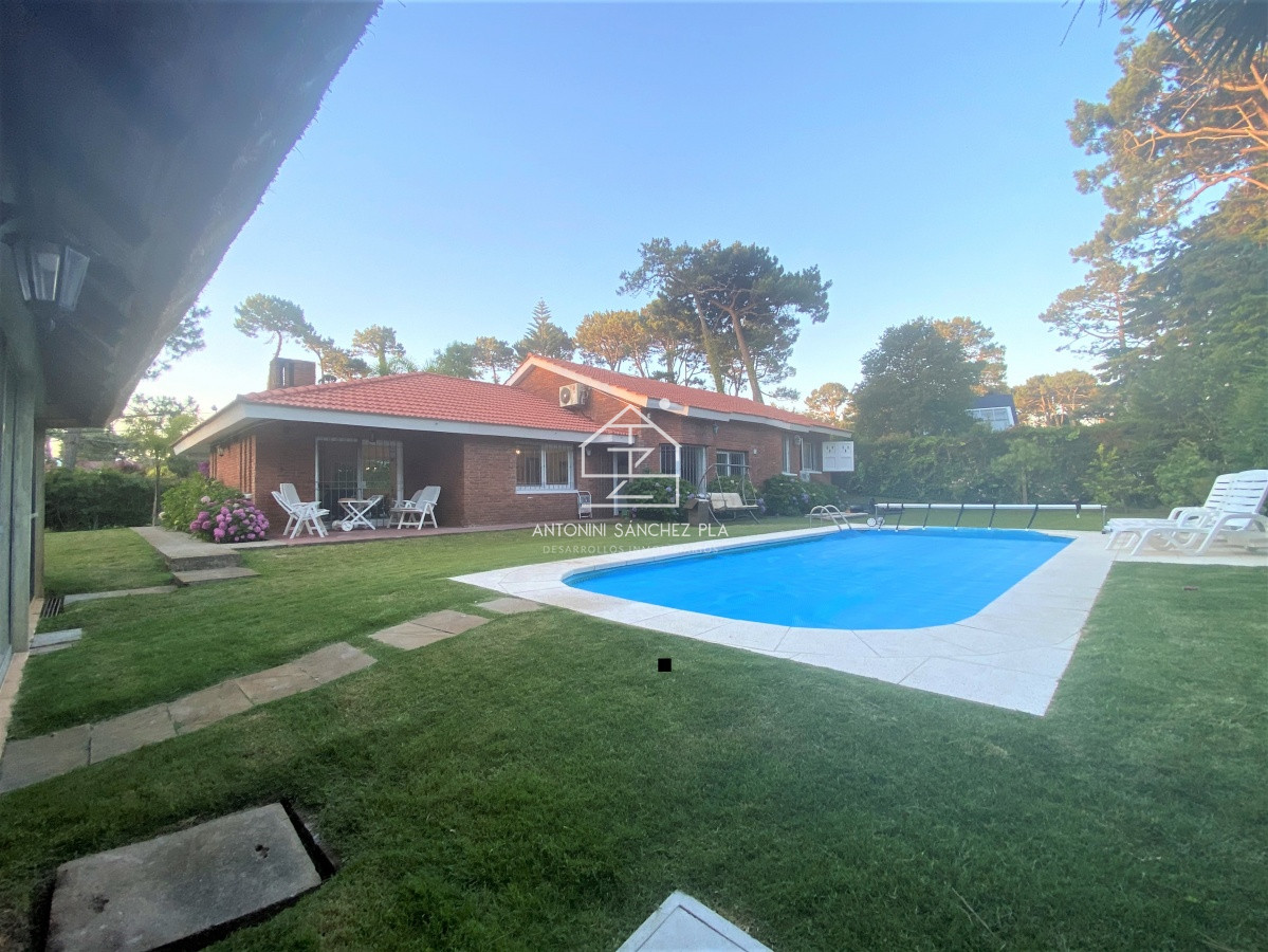 Casa ID.2909 - Chalet en Lugano con piscina climatizada y todas las comodidades.
