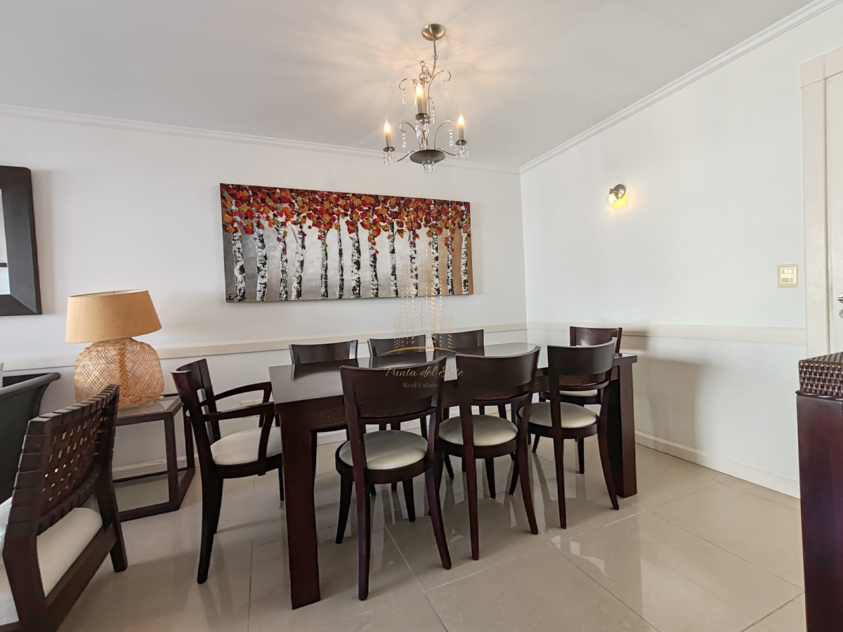 Apartamento ID.1071 - Punta del este, Península, departamento de 2 dormitorios con piscina, terraza y cochera.