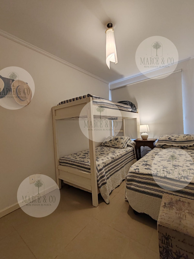 Apartamento ID.1097 - Punta del este, Península, departamento de 2 dormitorios con piscina, terraza y cochera.