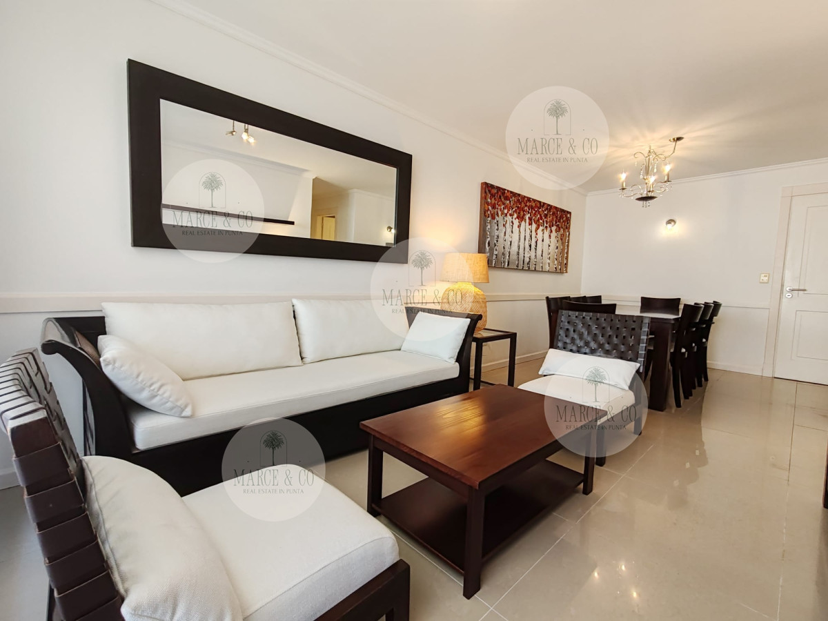 Apartamento ID.1097 - Punta del este, Península, departamento de 2 dormitorios con piscina, terraza y cochera.