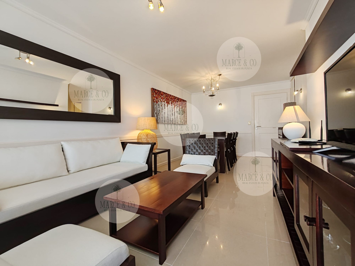 Apartamento ID.1097 - Punta del este, Península, departamento de 2 dormitorios con piscina, terraza y cochera.