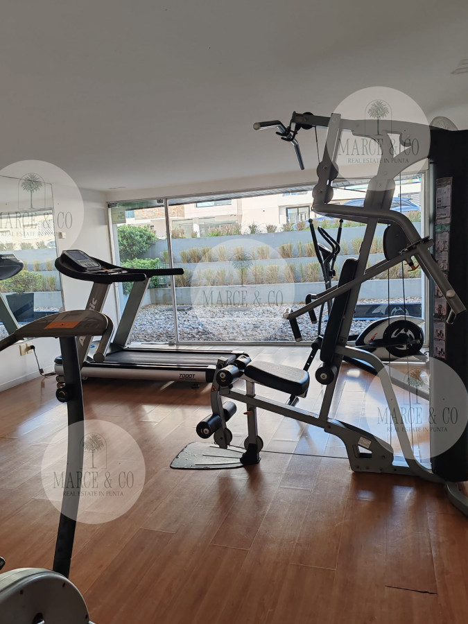 Apartamento ID.1097 - Punta del este, Península, departamento de 2 dormitorios con piscina, terraza y cochera.