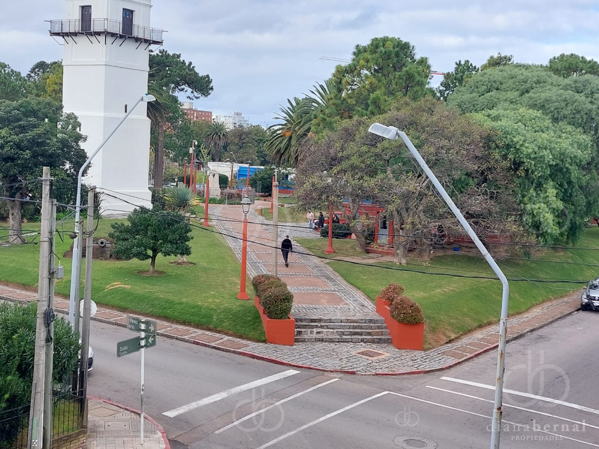 oportunidad frente a plaza del  vigia - GoPunta - Portal Inmobiliario de Punta del Este - Maldonado