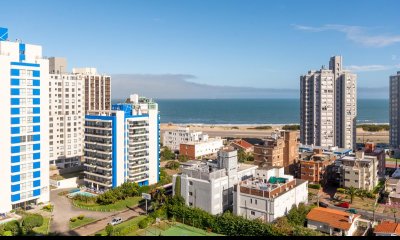 Punta del Este, Edificio Manhattan, piso alto.