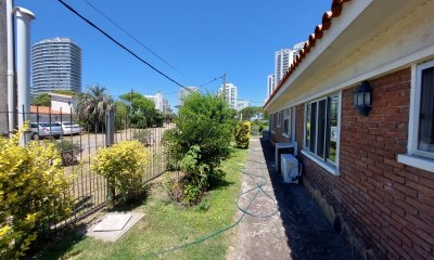 Casa de 3 dormitorios en Playa Mansa, Punta del Este