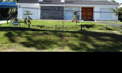 Casa en Jardines de Cordoba, 6 dormitorios *