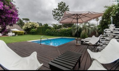 Punta del Este, Pinares, 3 dormitorios, dependencia y playroom, piscina climatizada.