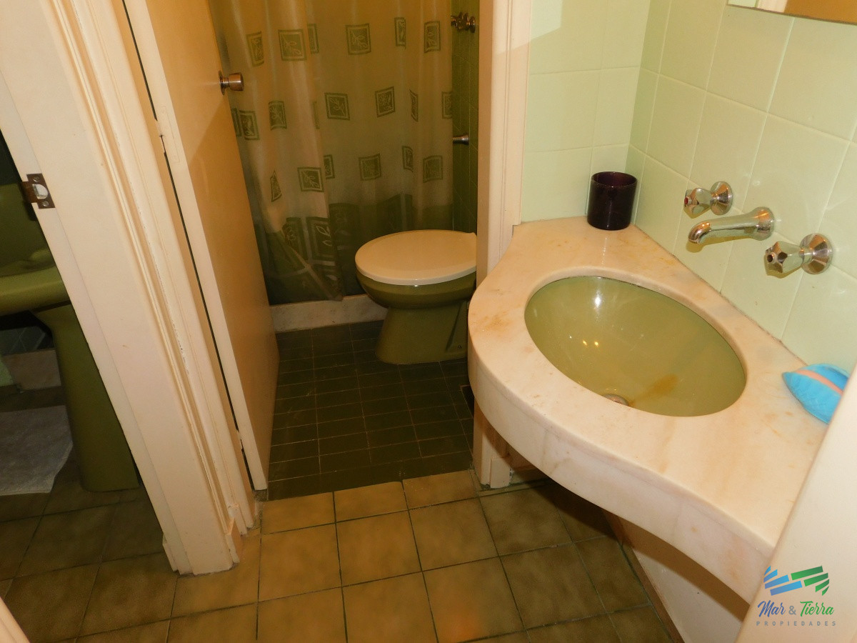 Apartamento ID.4885 - En venta apartamento 1 dormitorio y medio con garaje en Peninsula, Punta del Este