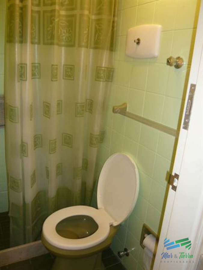 Apartamento ID.4885 - En venta apartamento 1 dormitorio y medio con garaje en Peninsula, Punta del Este