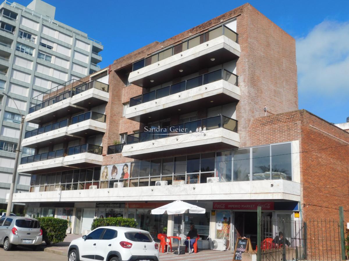 Local Comercial ID.3569 - LOCAL EN VENTA EN PENINSULA 