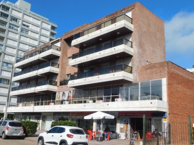 Local Comercial ID.3569 - LOCAL EN VENTA EN PENINSULA 