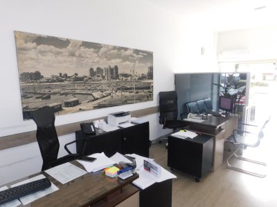Local Comercial ID.3569 - LOCAL EN VENTA EN PENINSULA 
