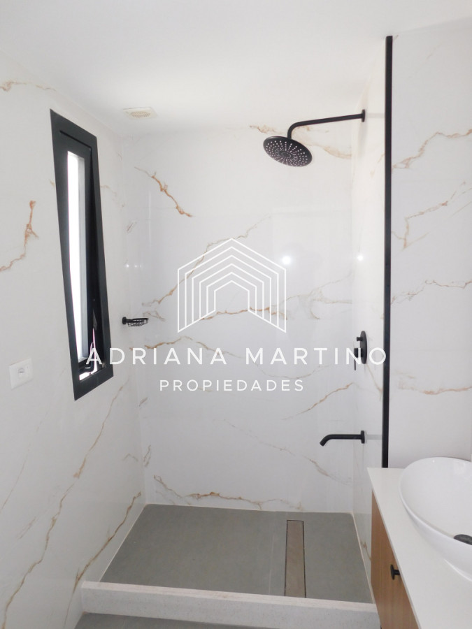 Apartamento ID.71686 - PENT HOUSE EN PINARES PRIMERA FILA 3 DORMITORIOS A ESTRENAR