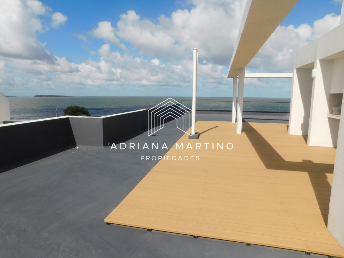 Apartamento ID.71686 - PENT HOUSE EN PINARES PRIMERA FILA 3 DORMITORIOS A ESTRENAR