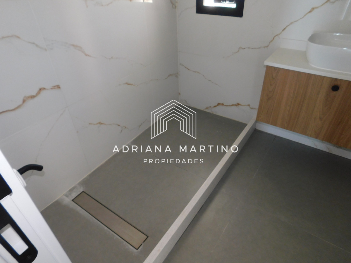 Apartamento ID.71686 - PENT HOUSE EN PINARES PRIMERA FILA 3 DORMITORIOS A ESTRENAR