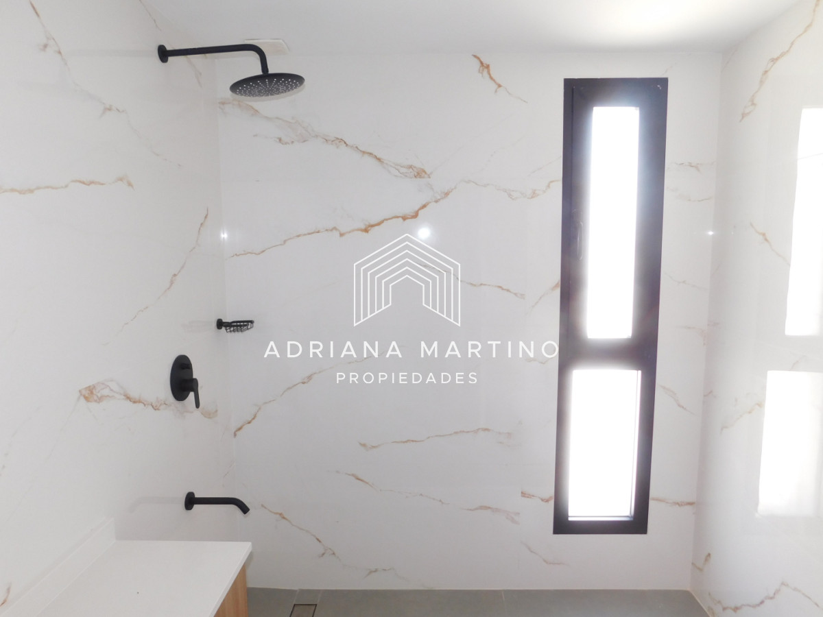 Apartamento ID.71686 - PENT HOUSE EN PINARES PRIMERA FILA 3 DORMITORIOS A ESTRENAR