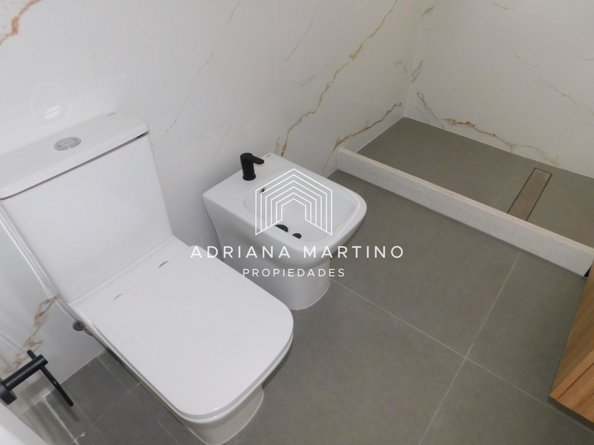 Apartamento ID.71686 - PENT HOUSE EN PINARES PRIMERA FILA 3 DORMITORIOS A ESTRENAR