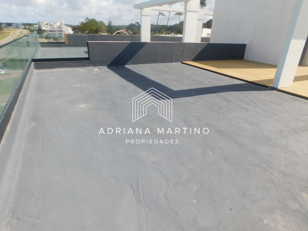 Apartamento ID.71686 - PENT HOUSE EN PINARES PRIMERA FILA 3 DORMITORIOS A ESTRENAR