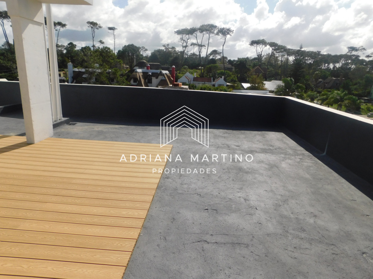 Apartamento ID.71686 - PENT HOUSE EN PINARES PRIMERA FILA 3 DORMITORIOS A ESTRENAR