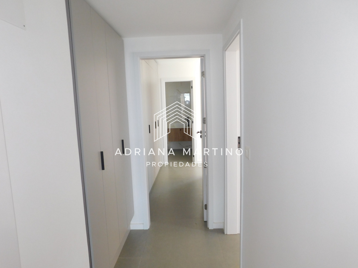 Apartamento ID.71686 - PENT HOUSE EN PINARES PRIMERA FILA 3 DORMITORIOS A ESTRENAR