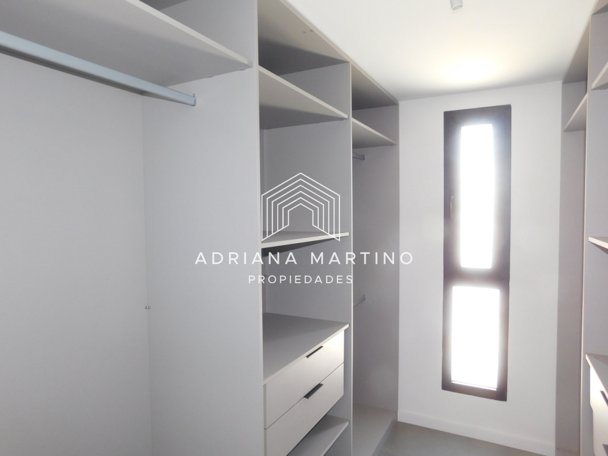 Apartamento ID.71686 - PENT HOUSE EN PINARES PRIMERA FILA 3 DORMITORIOS A ESTRENAR