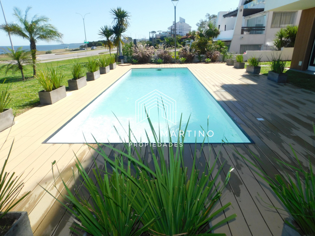 Apartamento ID.71686 - PENT HOUSE EN PINARES PRIMERA FILA 3 DORMITORIOS A ESTRENAR