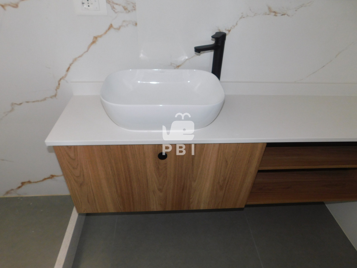 UEVOVCBIT1VTRSBFTiBQSU5BUkVTIFBSSU1FUkEgRklMQSAzIERPUk1JVE9SSU9TIEEgRVNUUkVOQVIgLSBBVVJPUkEgSSAtIFJlZiA6IFBCSTE1Nzc2