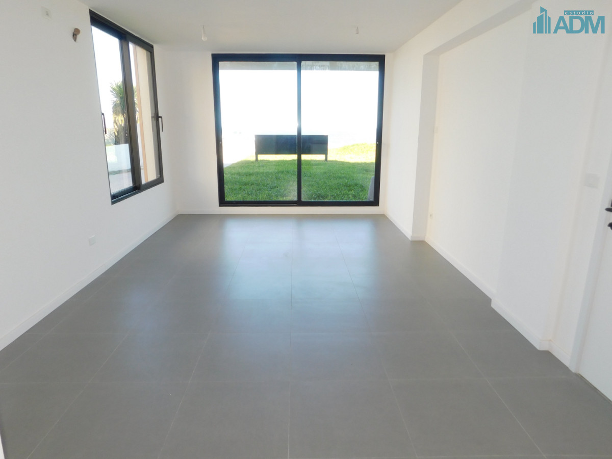 Apartamento ID.2418 - PENT HOUSE EN PINARES PRIMERA FILA 3 DORMITORIOS A ESTRENAR