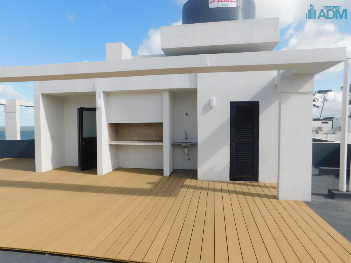 Apartamento ID.2418 - PENT HOUSE EN PINARES PRIMERA FILA 3 DORMITORIOS A ESTRENAR