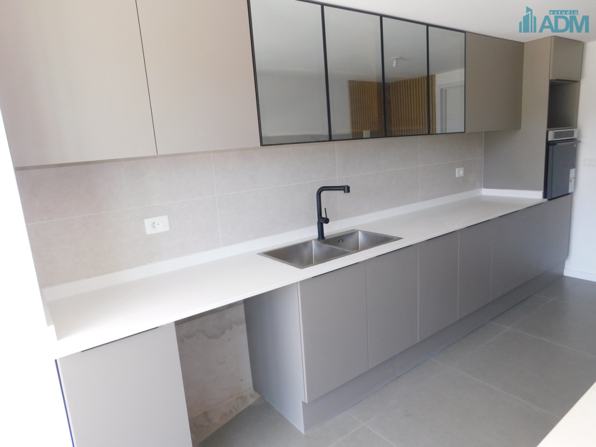 Apartamento ID.2418 - PENT HOUSE EN PINARES PRIMERA FILA 3 DORMITORIOS A ESTRENAR
