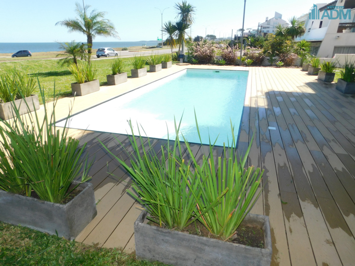 Apartamento ID.2418 - PENT HOUSE EN PINARES PRIMERA FILA 3 DORMITORIOS A ESTRENAR