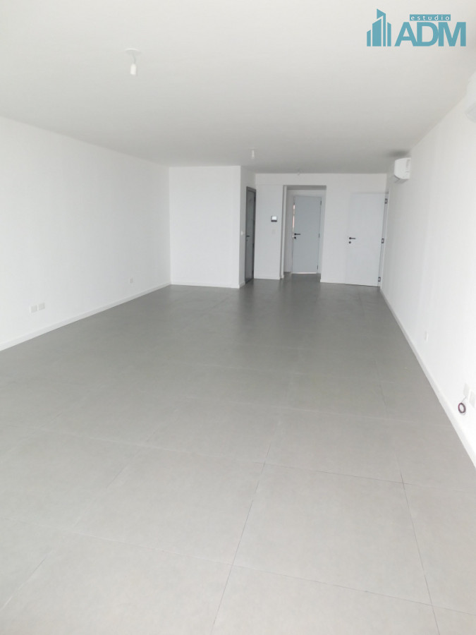 Apartamento ID.2418 - PENT HOUSE EN PINARES PRIMERA FILA 3 DORMITORIOS A ESTRENAR