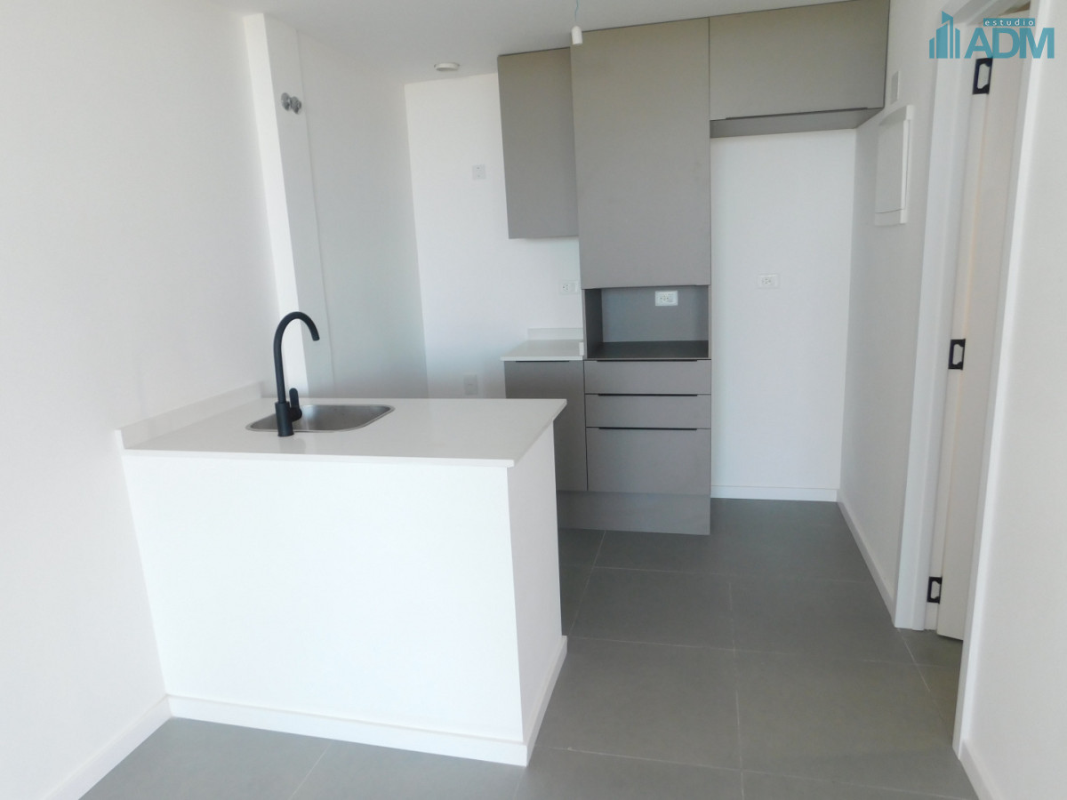 Apartamento ID.2418 - PENT HOUSE EN PINARES PRIMERA FILA 3 DORMITORIOS A ESTRENAR