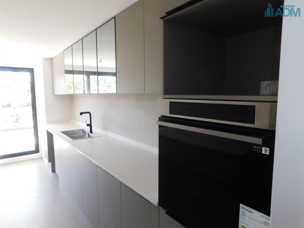 Apartamento ID.2418 - PENT HOUSE EN PINARES PRIMERA FILA 3 DORMITORIOS A ESTRENAR