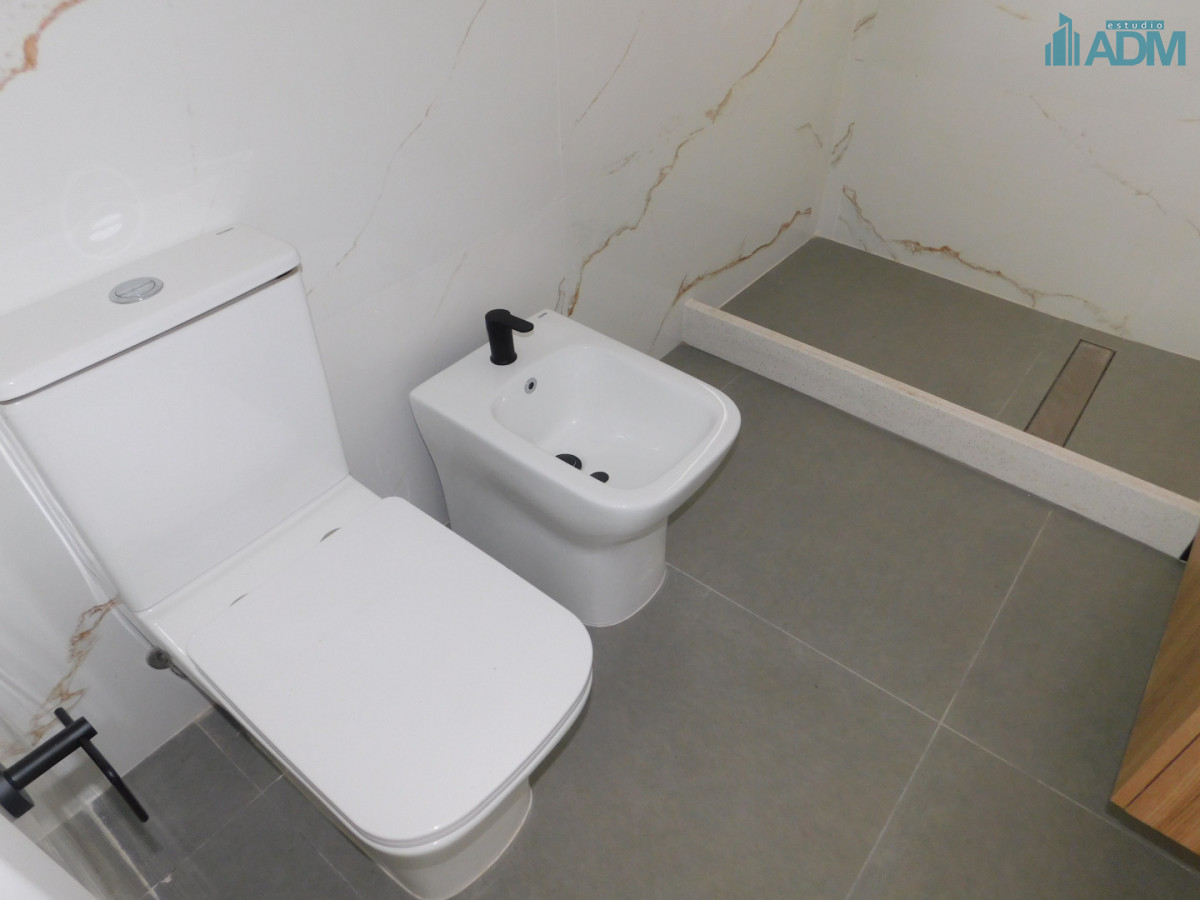 Apartamento ID.2418 - PENT HOUSE EN PINARES PRIMERA FILA 3 DORMITORIOS A ESTRENAR