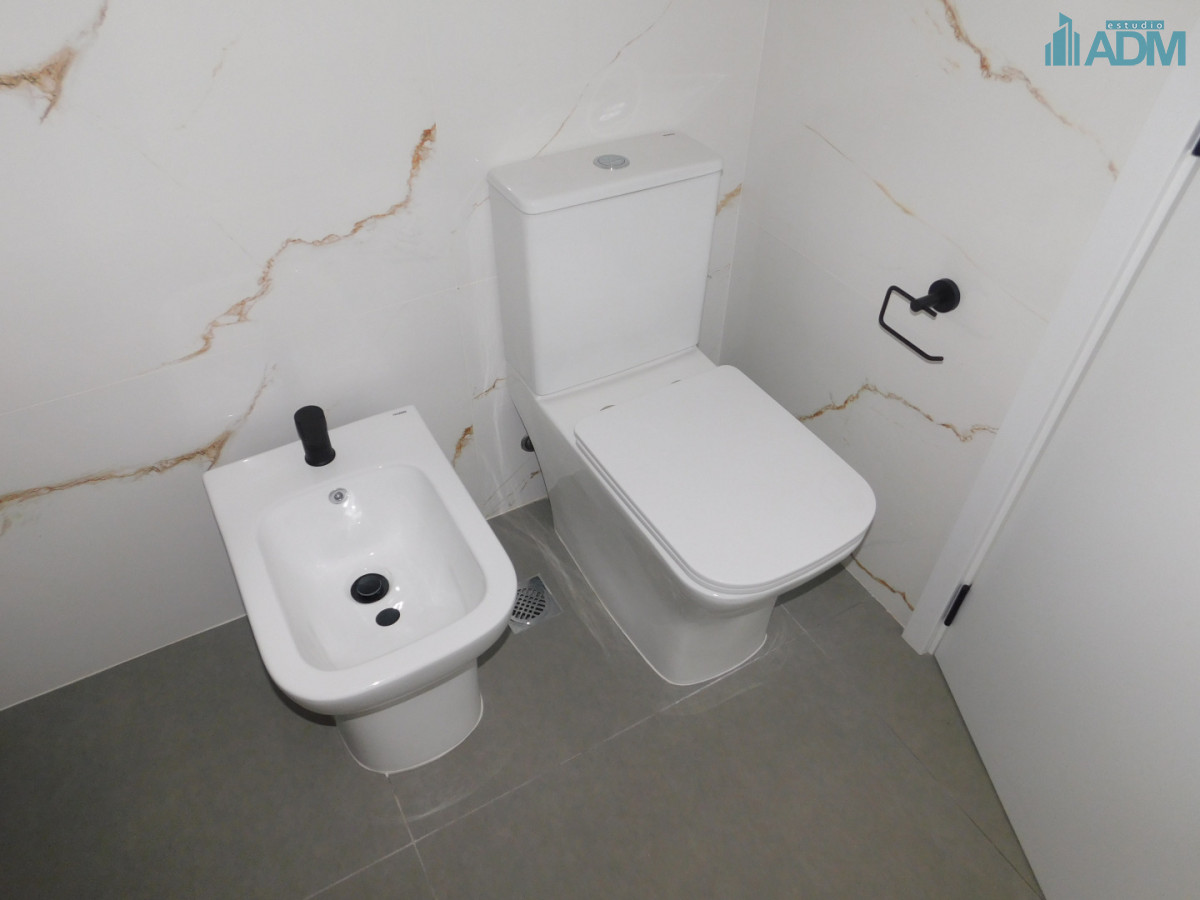 Apartamento ID.2418 - PENT HOUSE EN PINARES PRIMERA FILA 3 DORMITORIOS A ESTRENAR