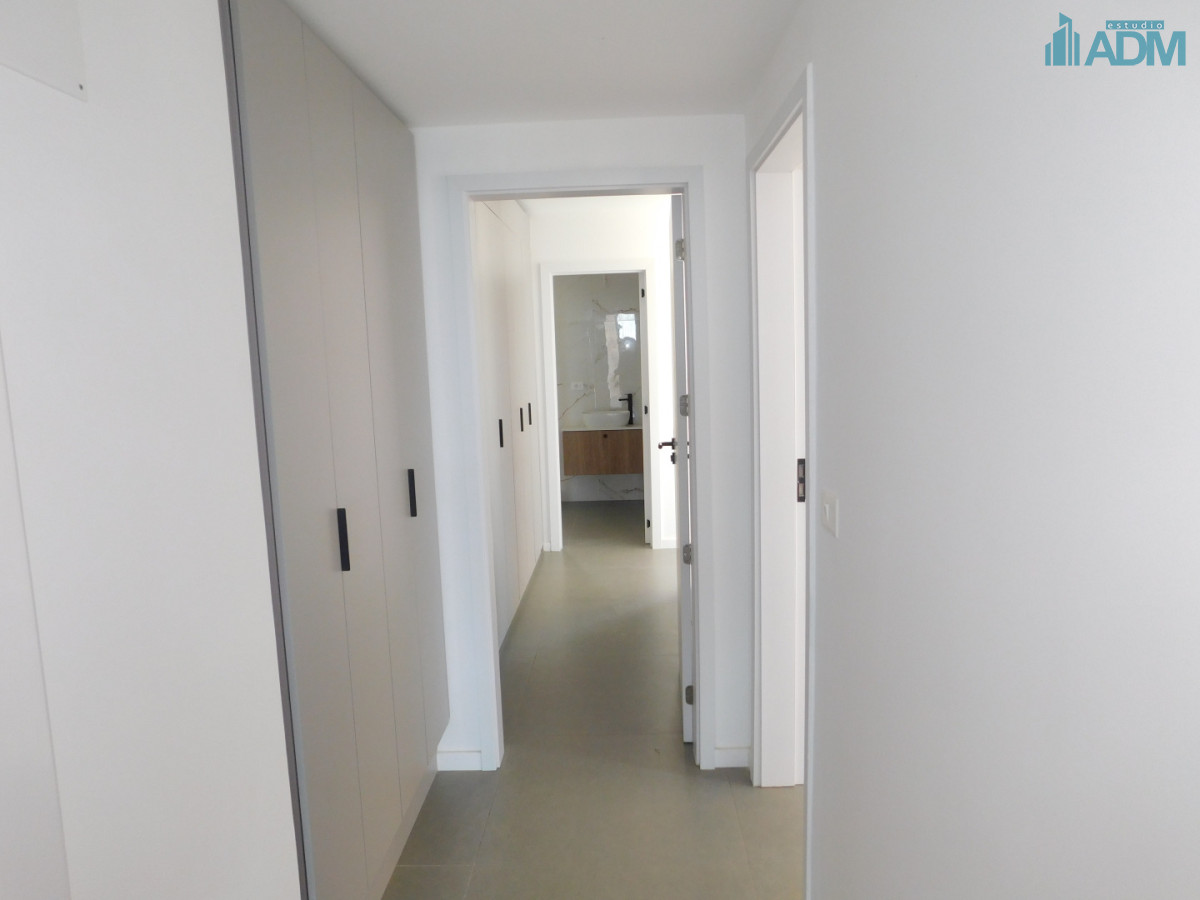 Apartamento ID.2418 - PENT HOUSE EN PINARES PRIMERA FILA 3 DORMITORIOS A ESTRENAR
