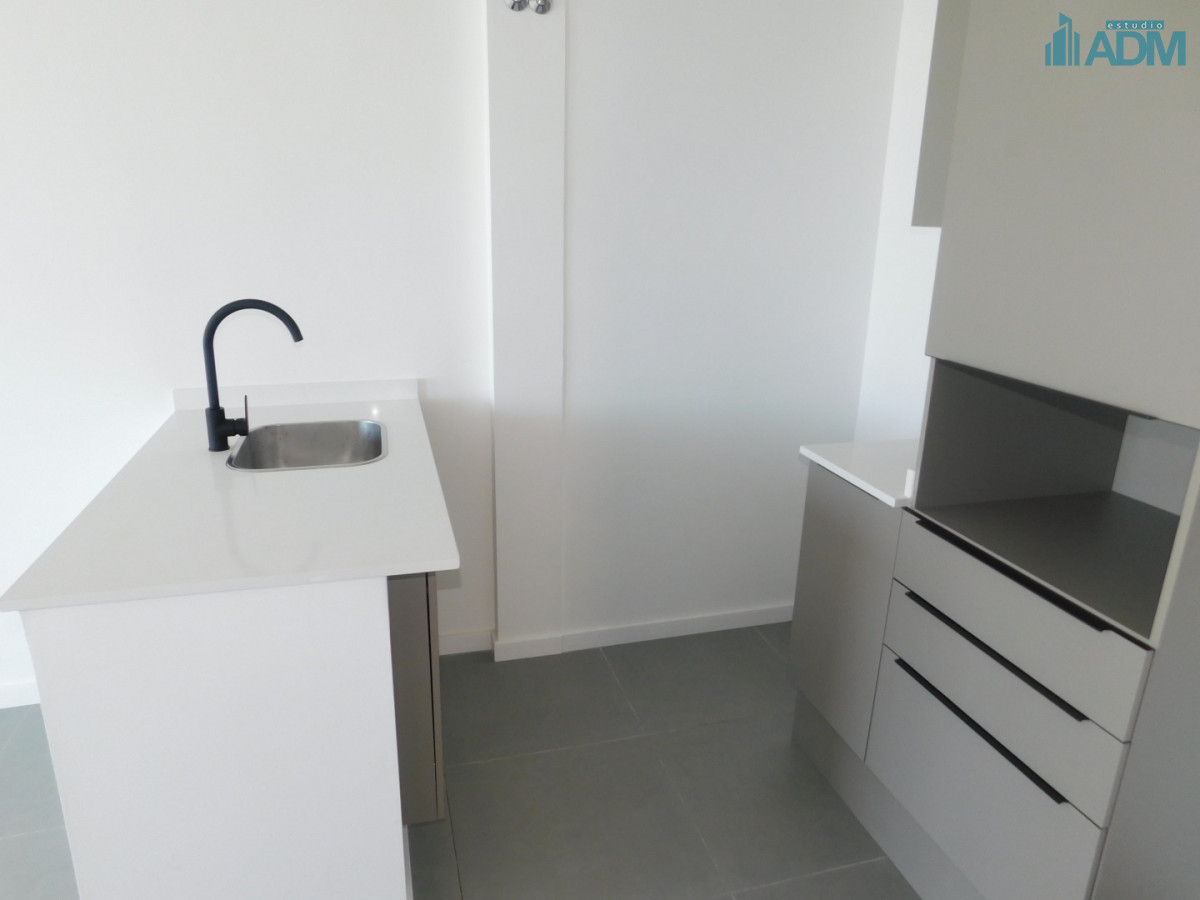 Apartamento ID.2418 - PENT HOUSE EN PINARES PRIMERA FILA 3 DORMITORIOS A ESTRENAR