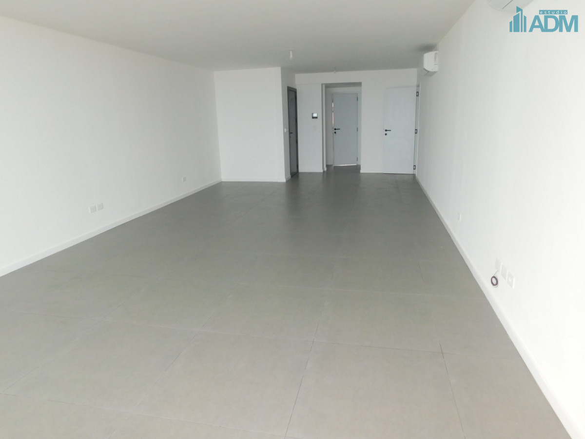 Apartamento ID.2418 - PENT HOUSE EN PINARES PRIMERA FILA 3 DORMITORIOS A ESTRENAR