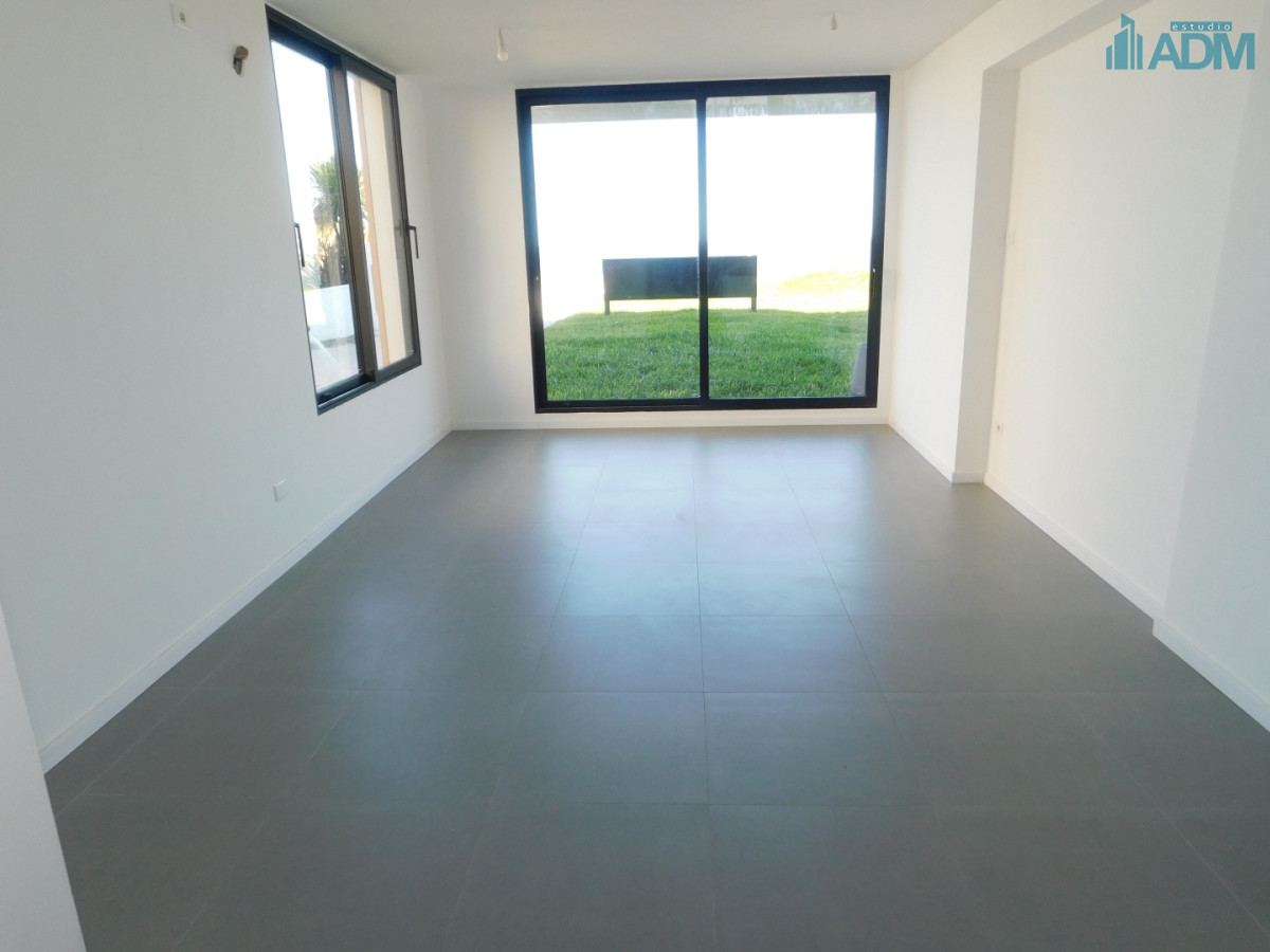 Apartamento ID.2418 - PENT HOUSE EN PINARES PRIMERA FILA 3 DORMITORIOS A ESTRENAR