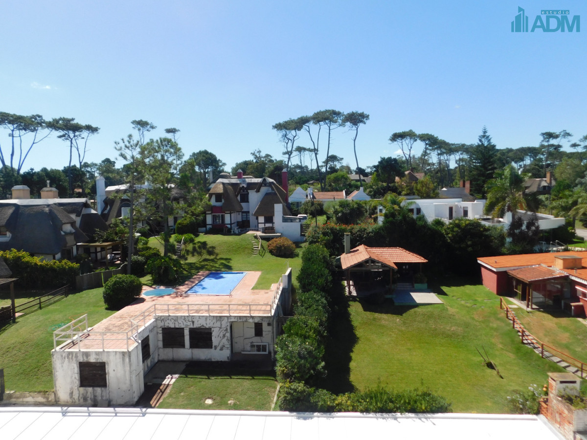 Apartamento ID.2418 - PENT HOUSE EN PINARES PRIMERA FILA 3 DORMITORIOS A ESTRENAR