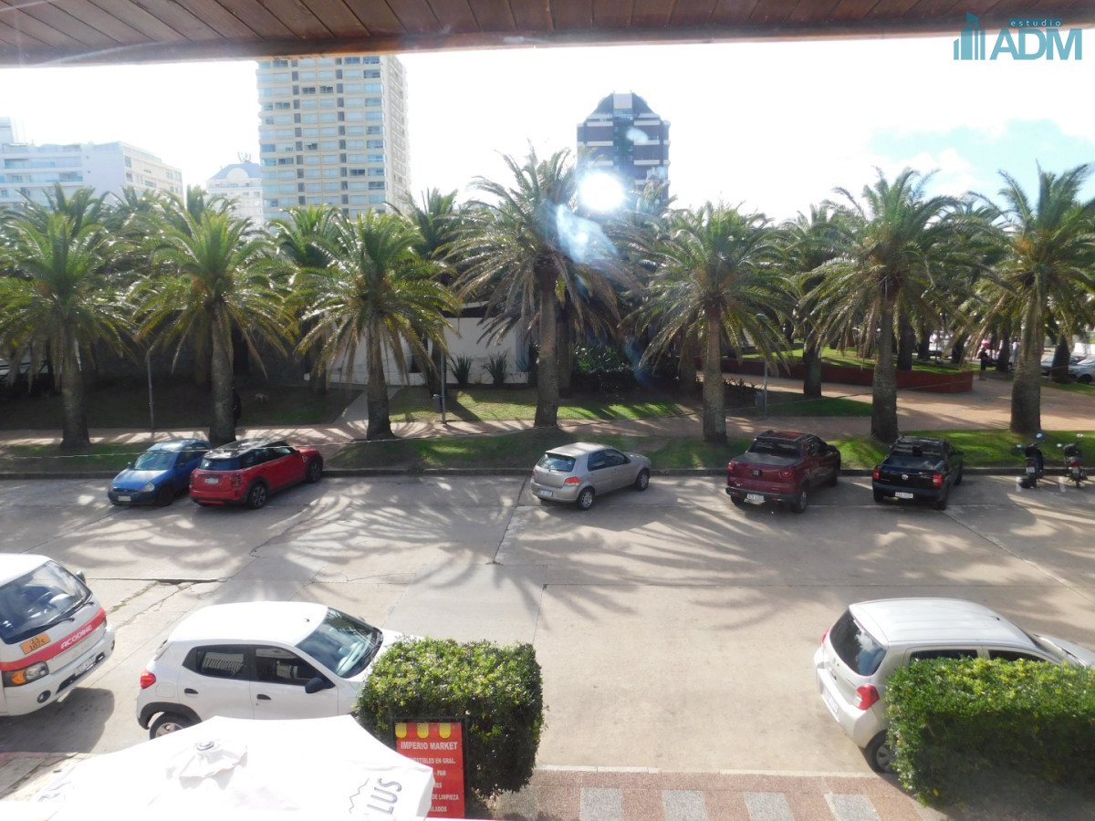 Local Comercial ID.2416 - LOCAL EN VENTA EN PENINSULA 