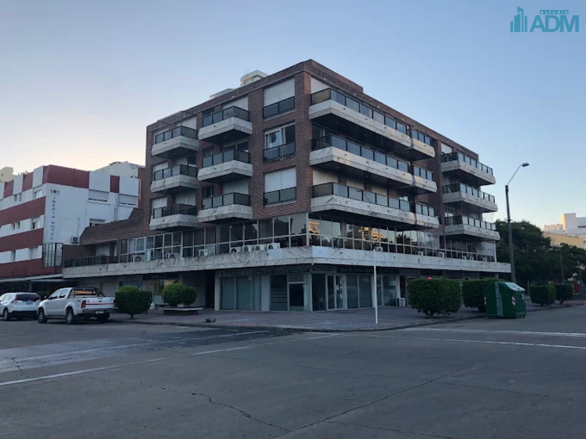 Local Comercial ID.2416 - LOCAL EN VENTA EN PENINSULA 